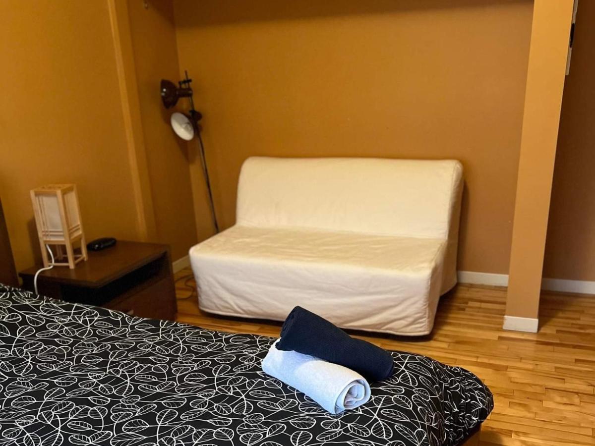 Chez Emma Hostel Gatineau Room photo